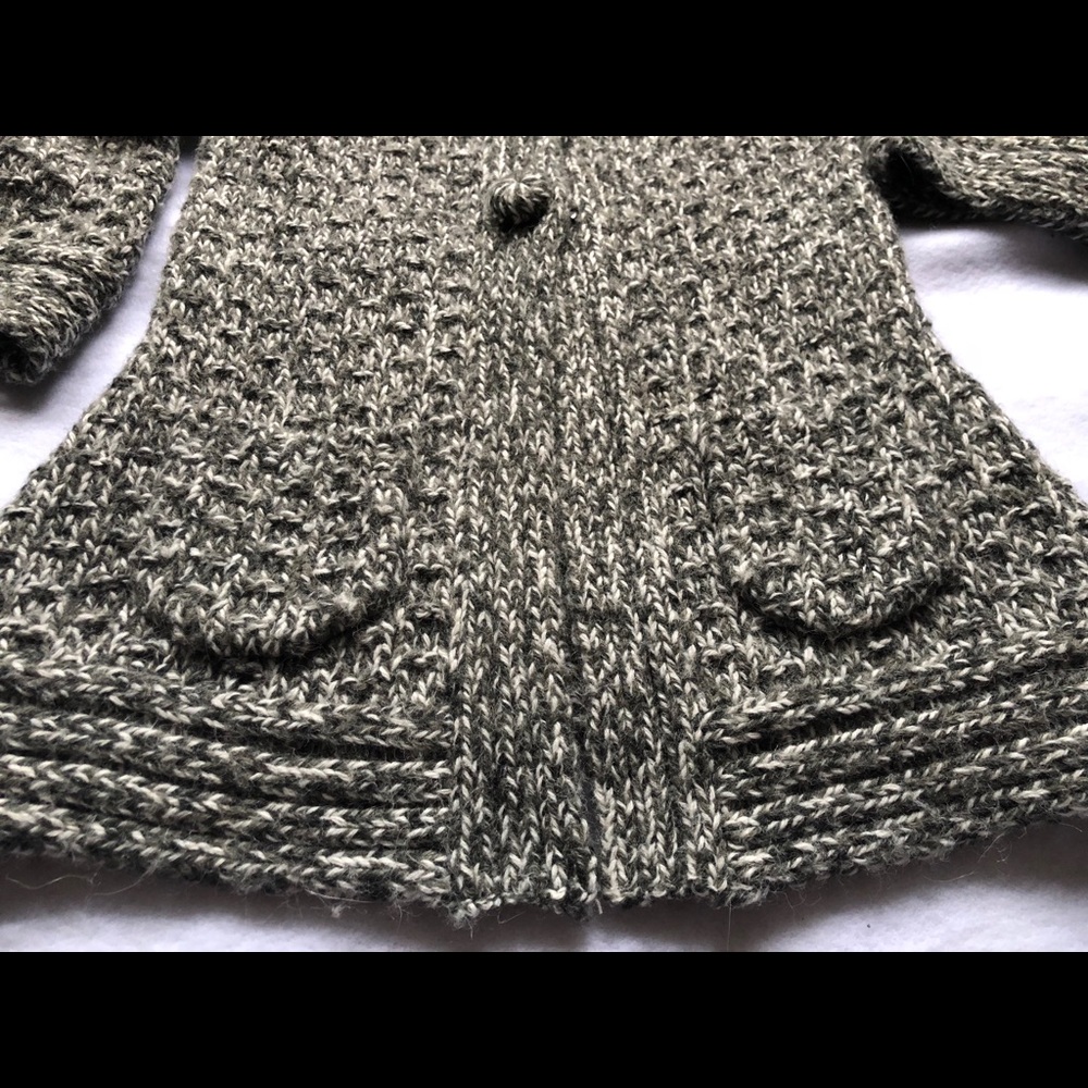 Fenn Wright Manson Gray and White Cardigan Sweater - Picture 5 of 7
